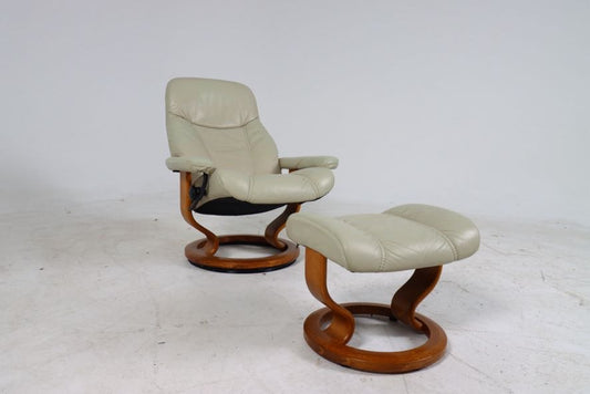 Ekornes stressless leather recliner