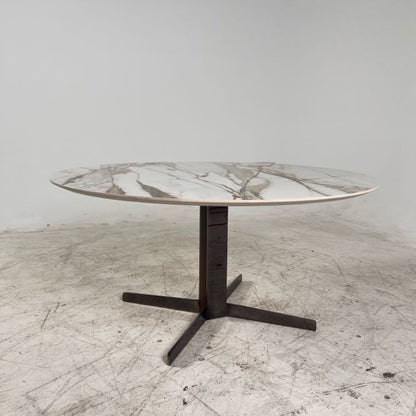New Natuzzi Italia Campus dinning table. High End Marble Table