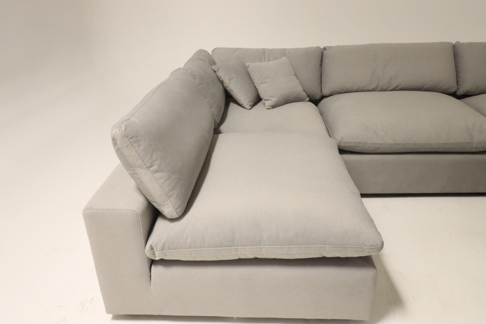 Bnib 5 piece Cloud sectional. Modular down filled sofa couch