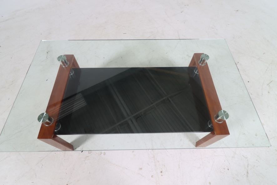 Tempered glass coffee table. Rectangular table.
