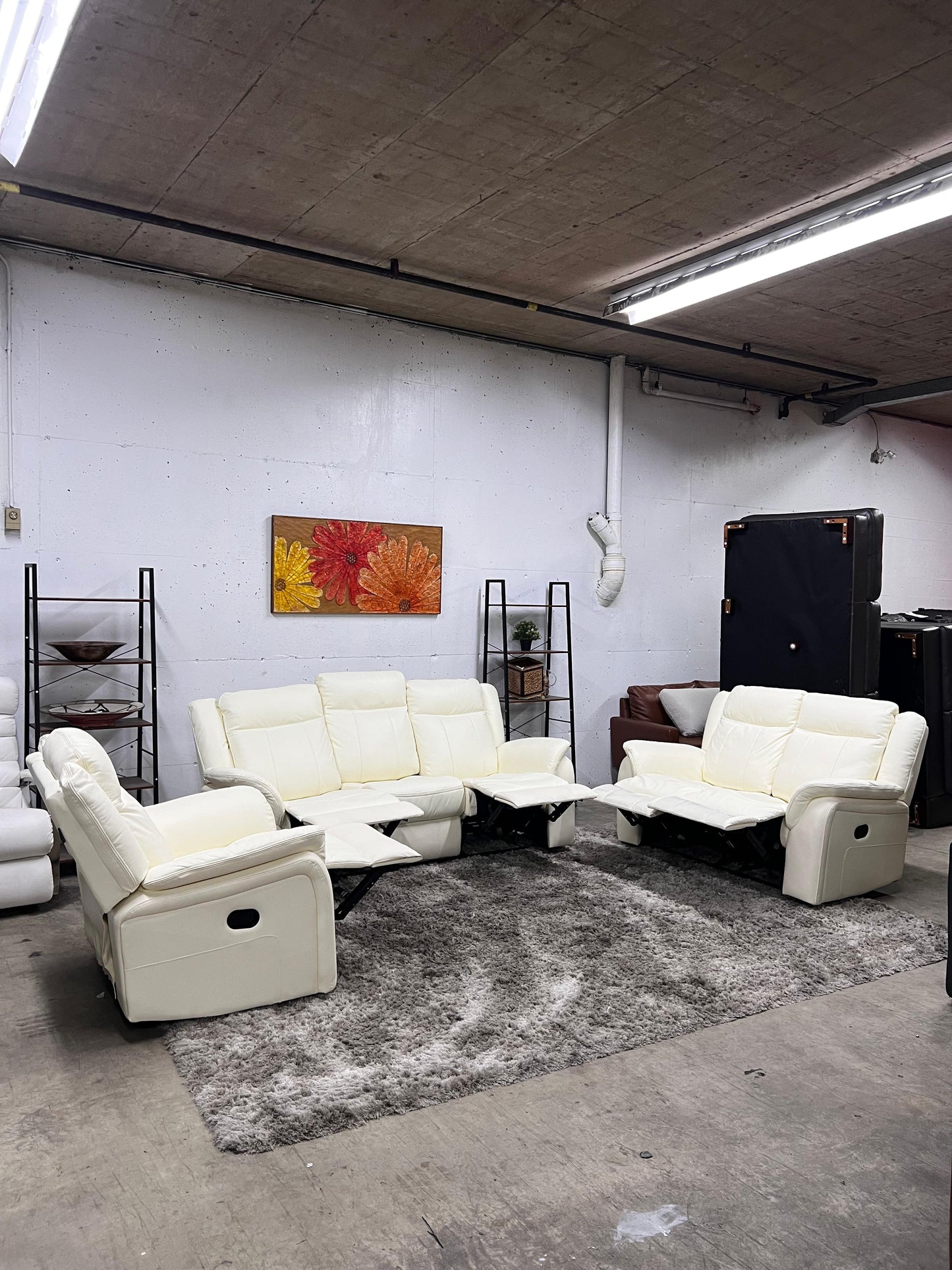 3 piece reclining sofa set. Couch loveseat and chair recliners.