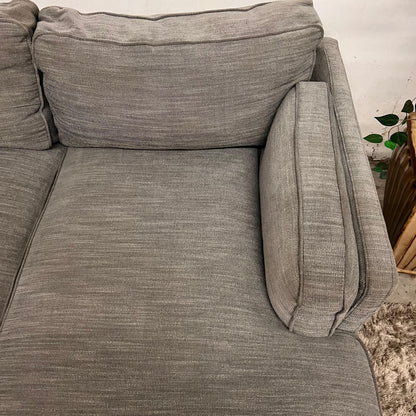 Q living 2 piece Sectional.