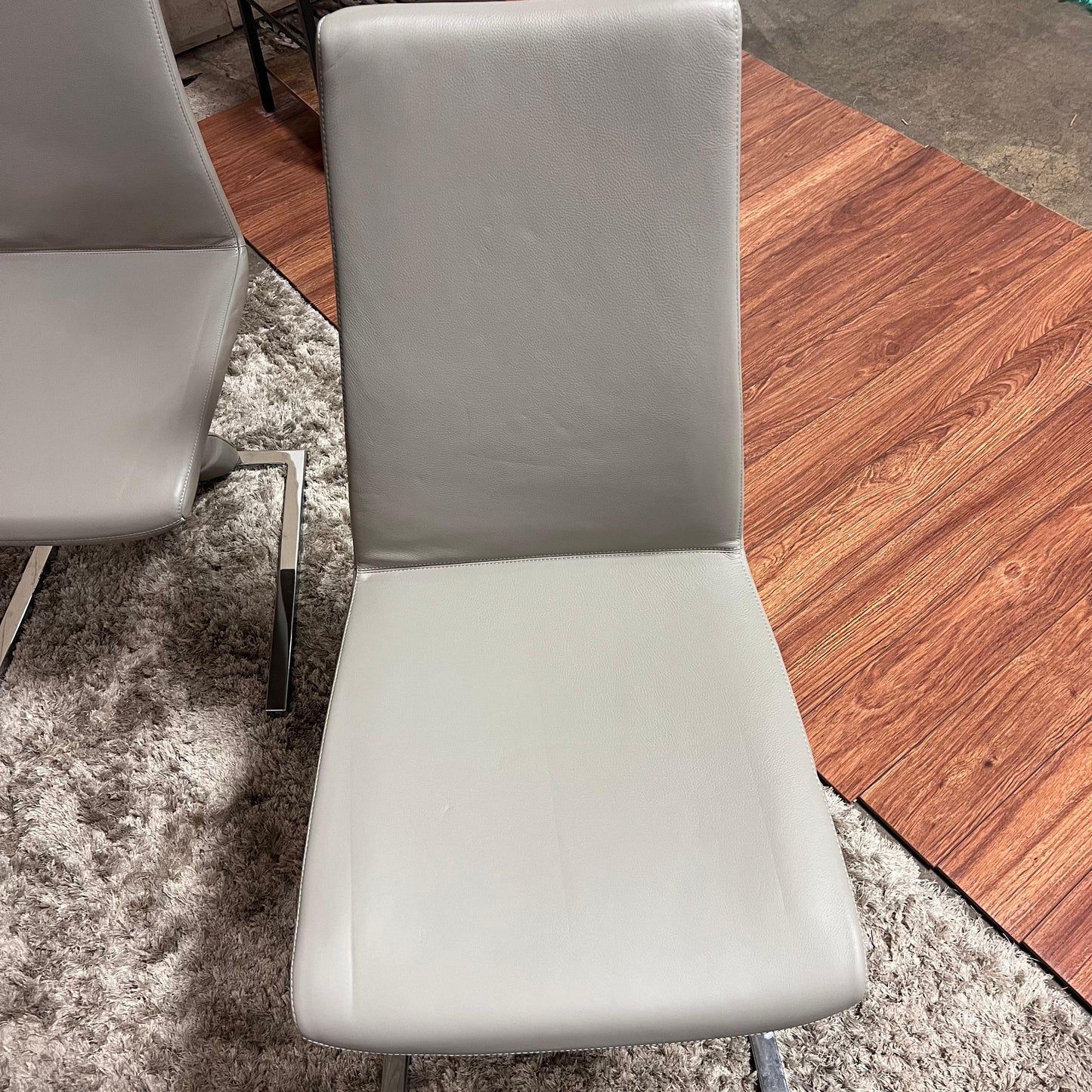 Rolf Benz 7800 chair. Genuine leather.