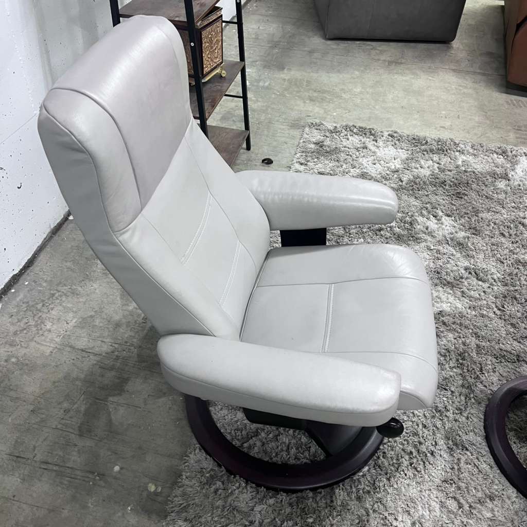 Img image leather recliner. Real leather