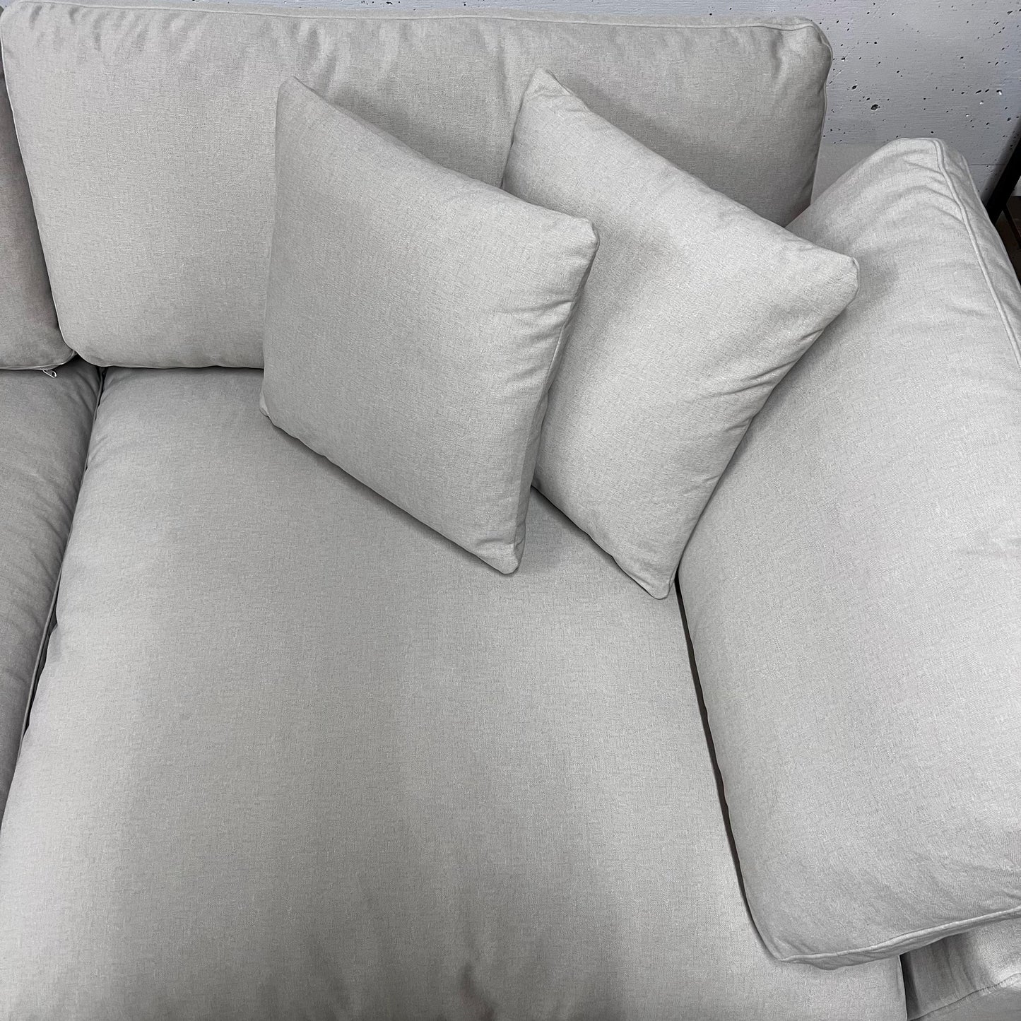 Bnib CasaBella Haylee cloud sectional. Modular L shaped sofa couch