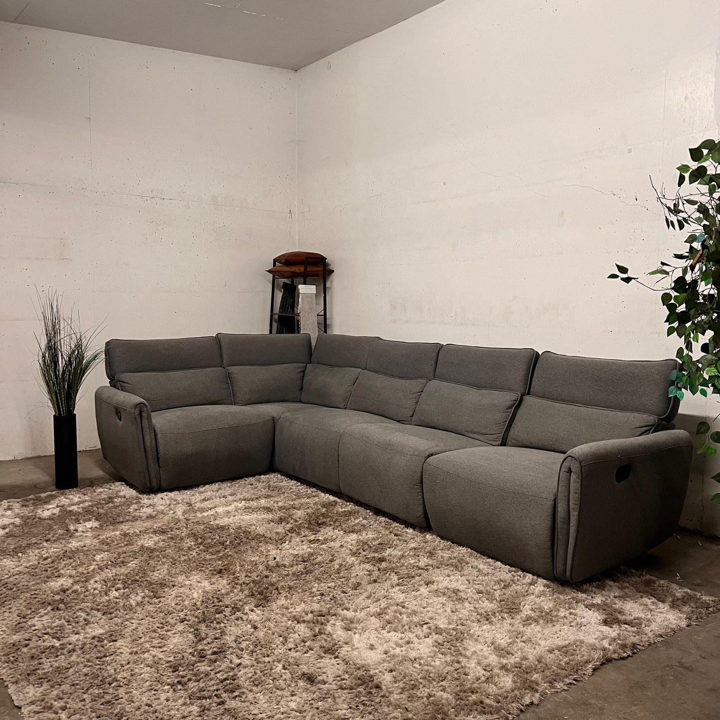 Reclining corner sectional.