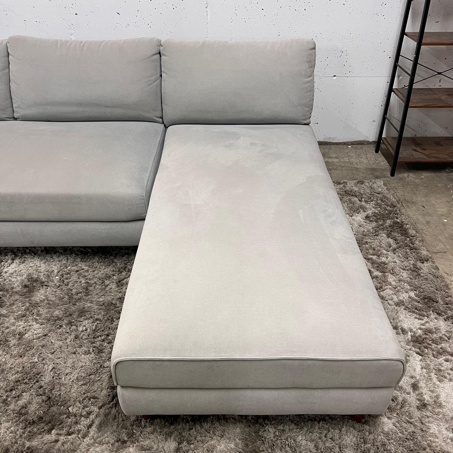 King living delta sectional with accessories