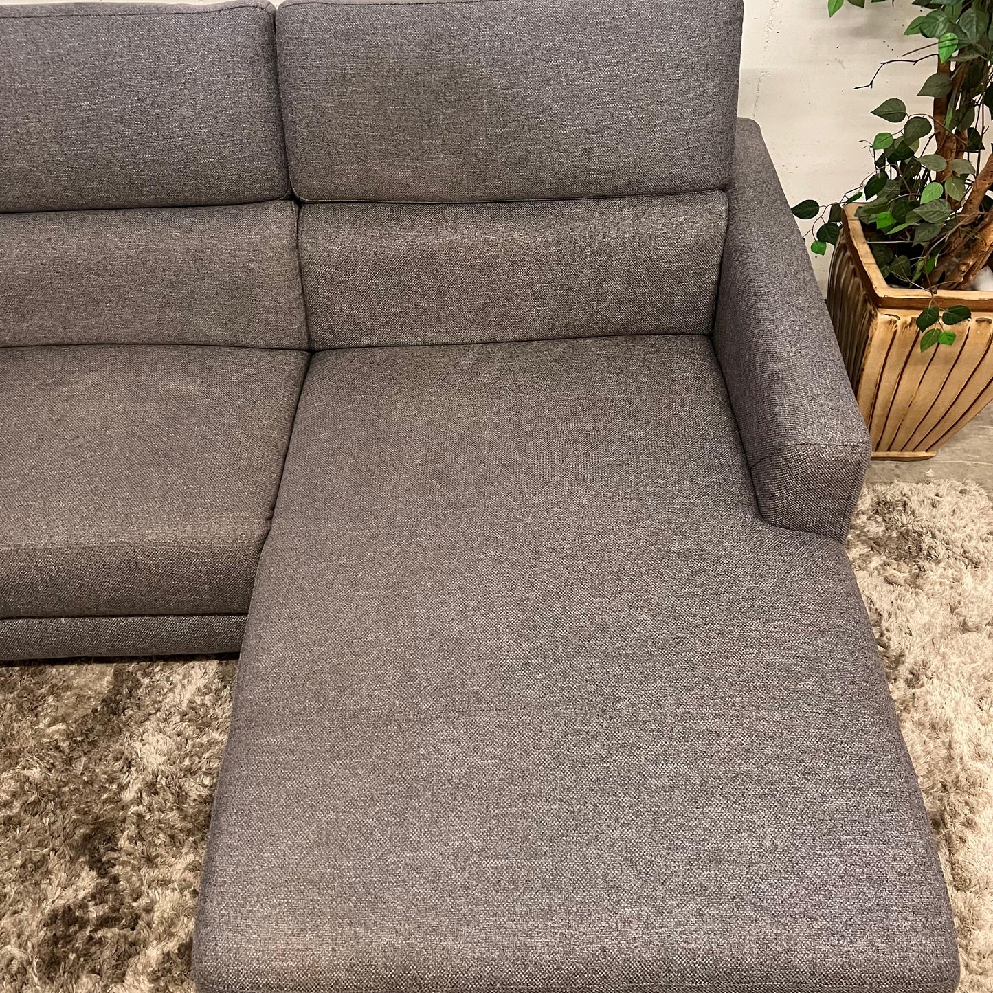 Kendra power motion sectional