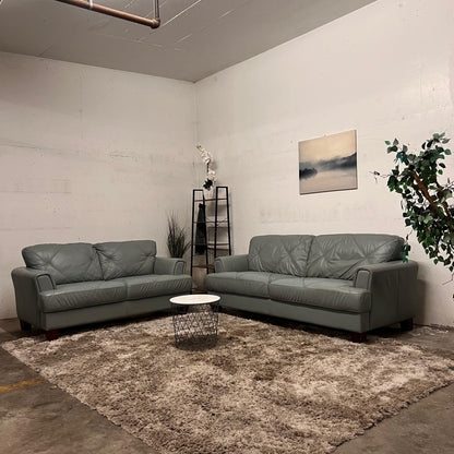 Chateau D'ax leather Sofa and loveseat set.