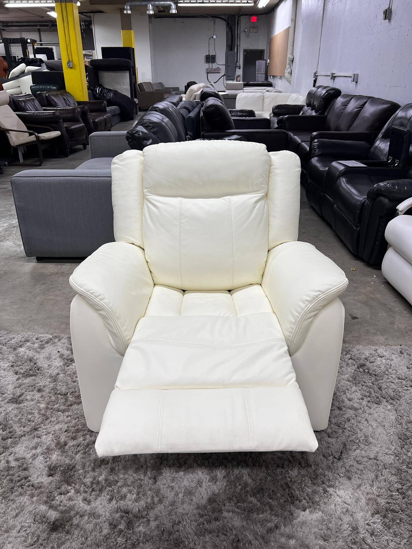 3 piece reclining sofa set. Couch loveseat and chair recliners.