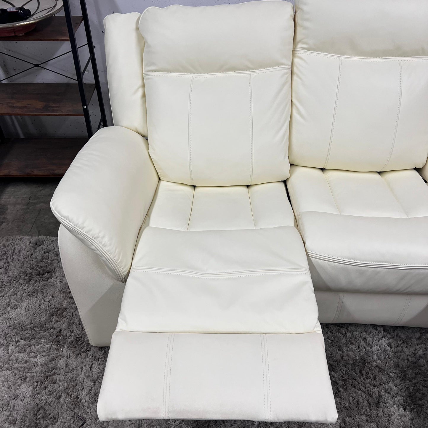3 piece reclining sofa set. Couch loveseat and chair recliners.