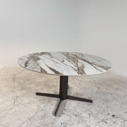 New Natuzzi Italia Campus dinning table. High End Marble Table
