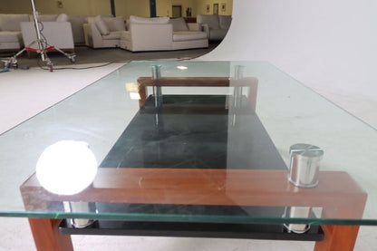 Tempered glass coffee table. Rectangular table.